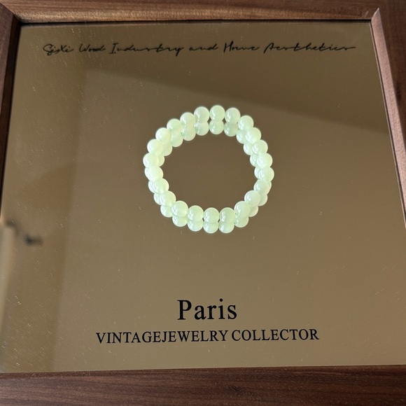 Green Jade (Hetian) Beaded Bracelet 8mm - Picture 3 of 6